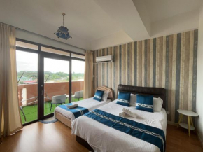 Riverbank suites waterfront 507